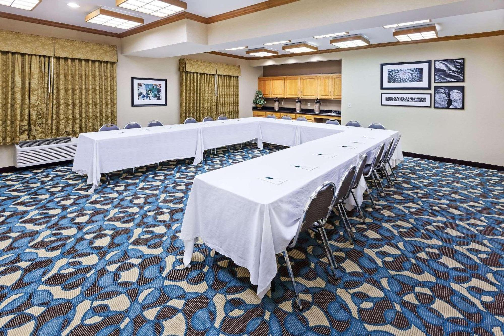 Country Inn & Suites By Radisson, Lubbock, Tx Esterno foto