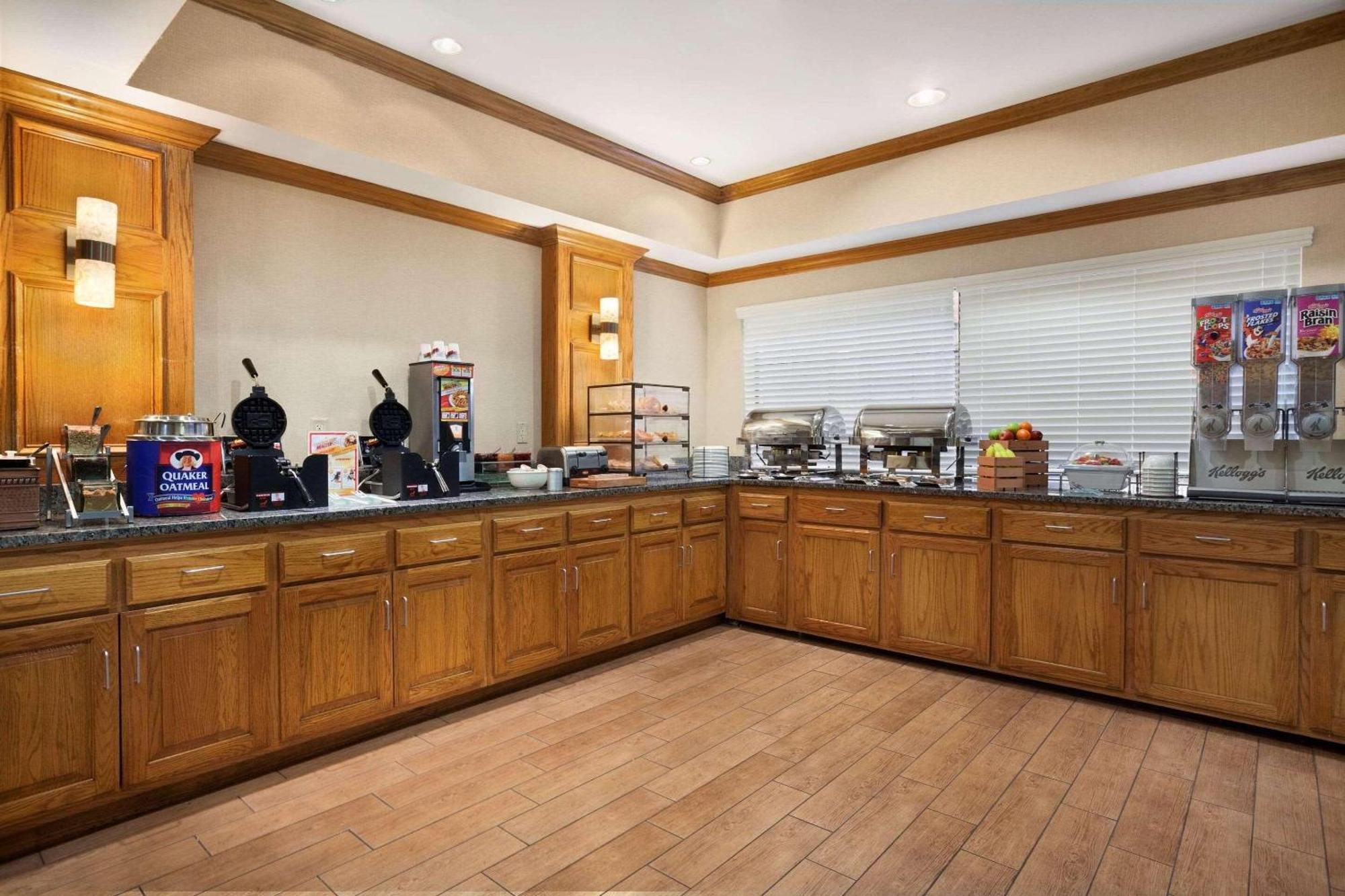 Country Inn & Suites By Radisson, Lubbock, Tx Esterno foto