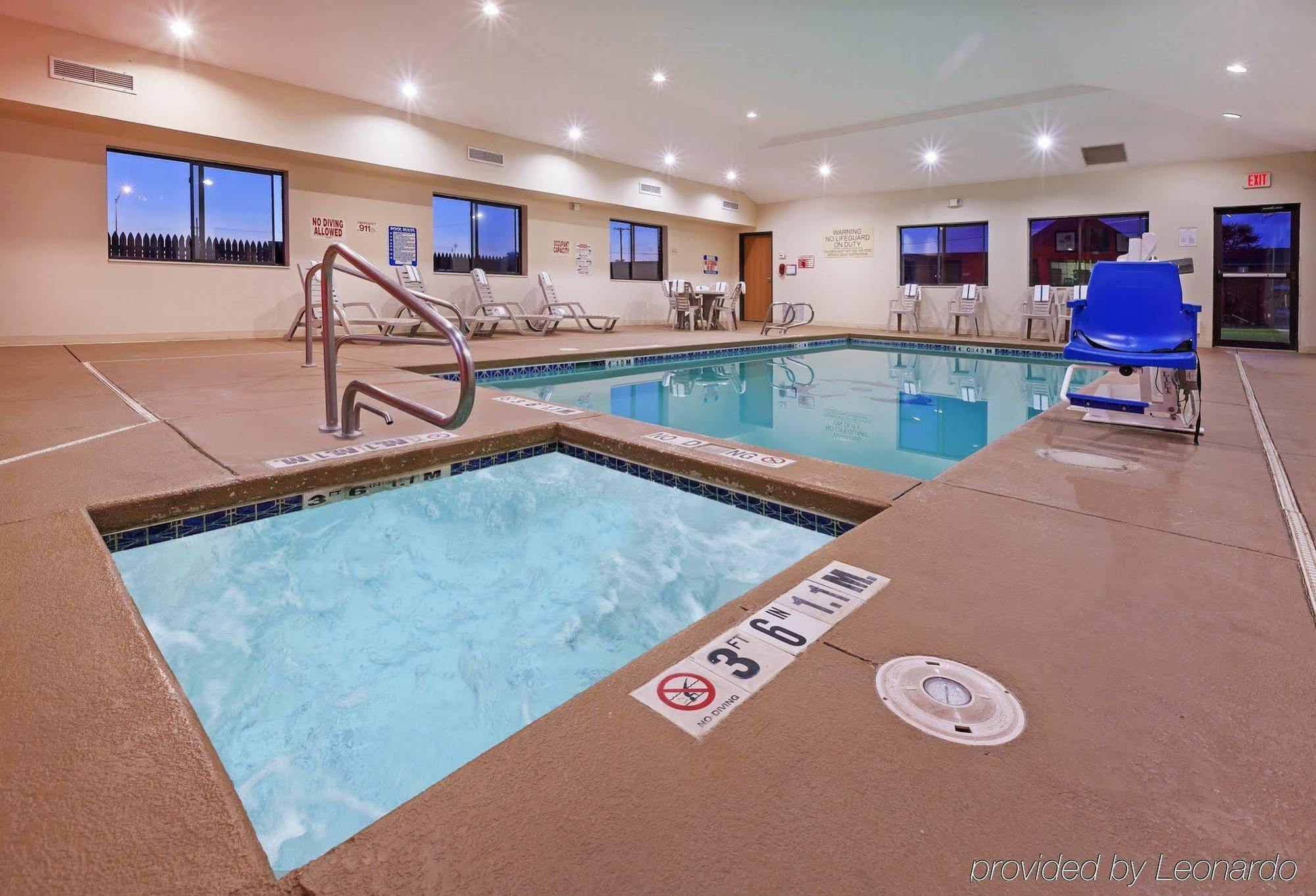 Country Inn & Suites By Radisson, Lubbock, Tx Esterno foto